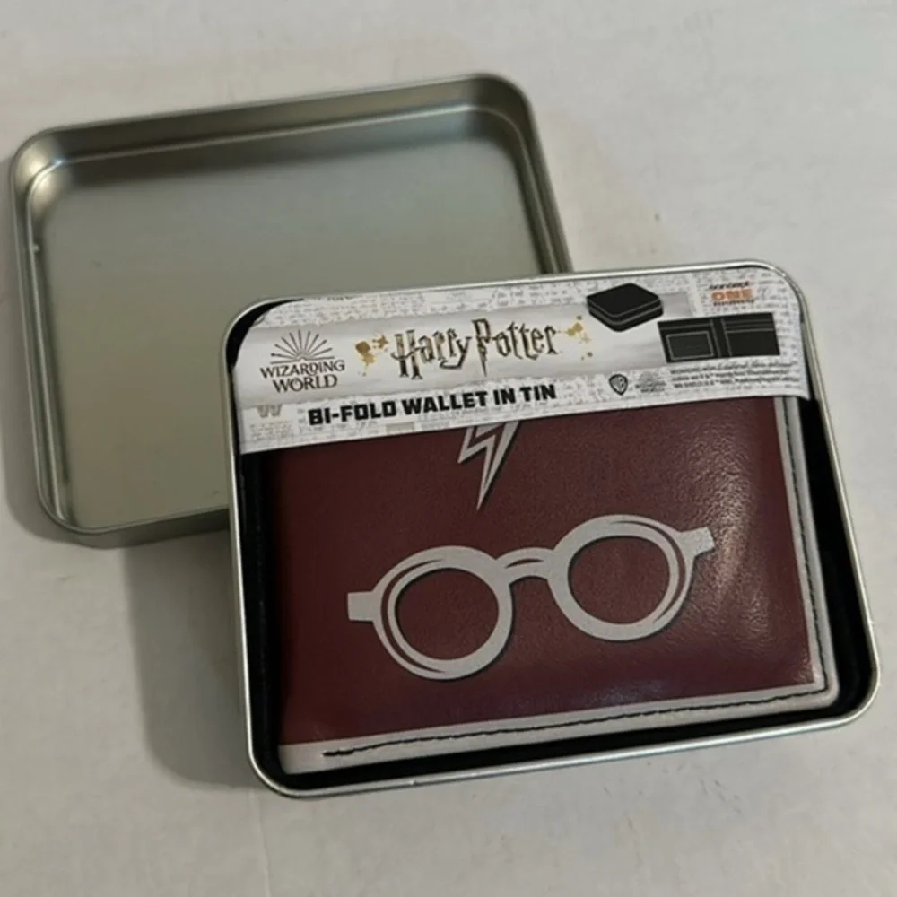 Harry Potter Wizarding World Bi-Fold Wallet - Limited Edition Tin Box
